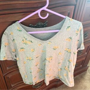 Old Navy Gray Floral Short Sleeve Tee